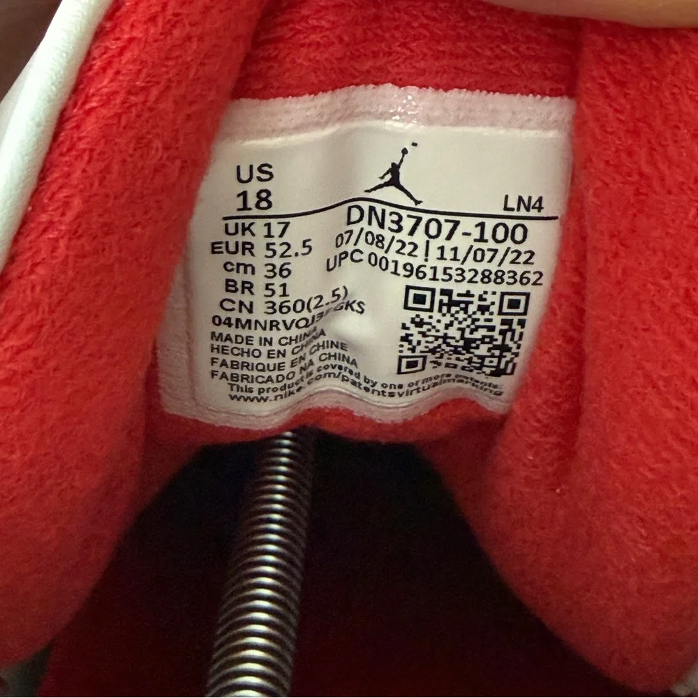 Nike Air Jordan 3 retro Reimagined white cement